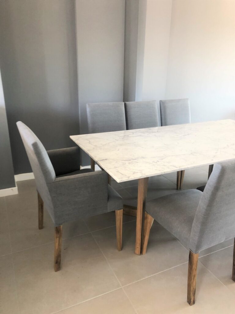 Mesa Comedor de Mármol Carrara 210100 y base trineo de madera petiribi