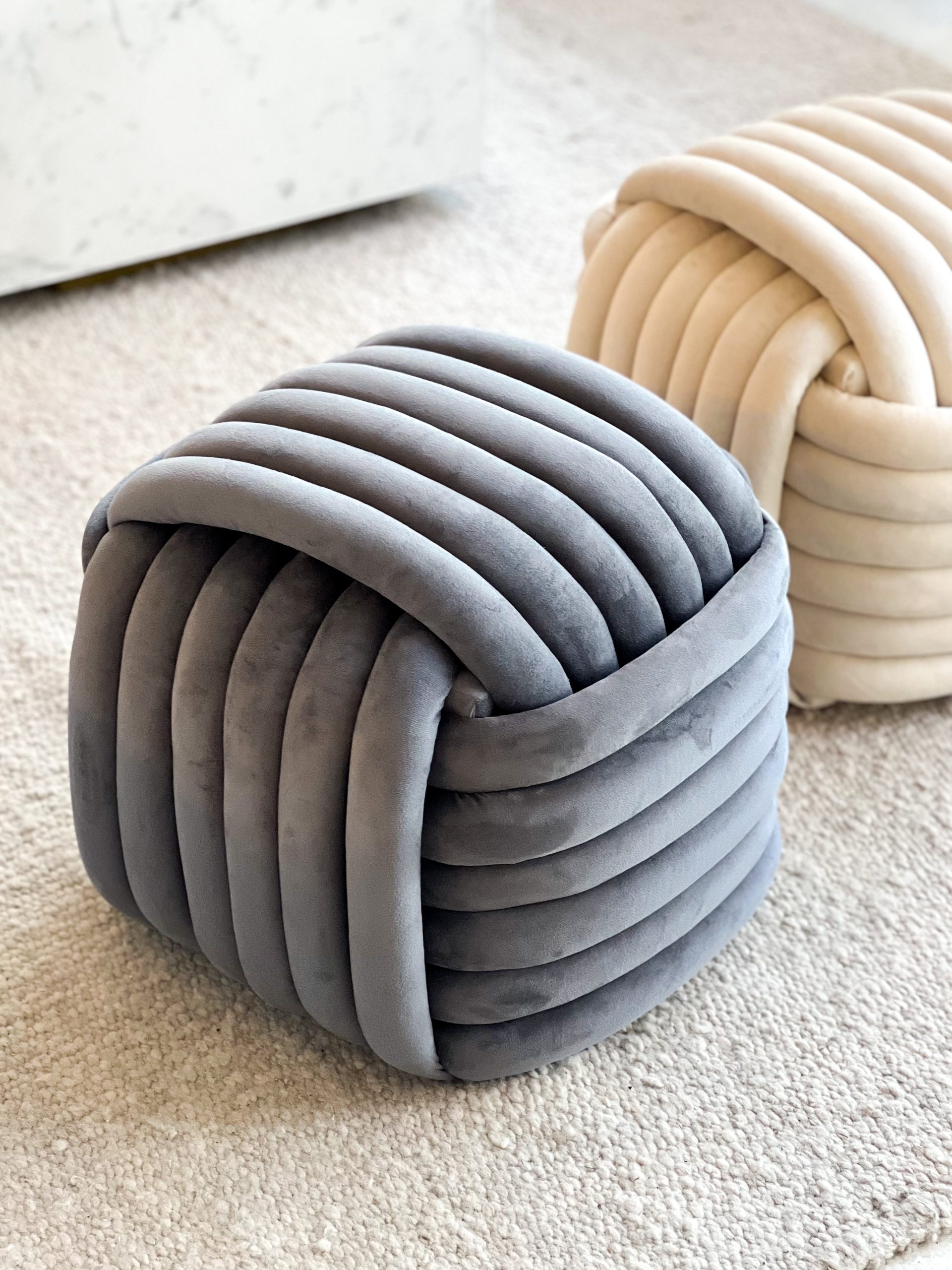 Puff trenzado gris 4